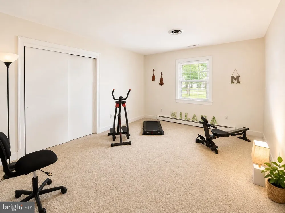16 BUENA VISTA AVENUE Cambridge, MD 21613