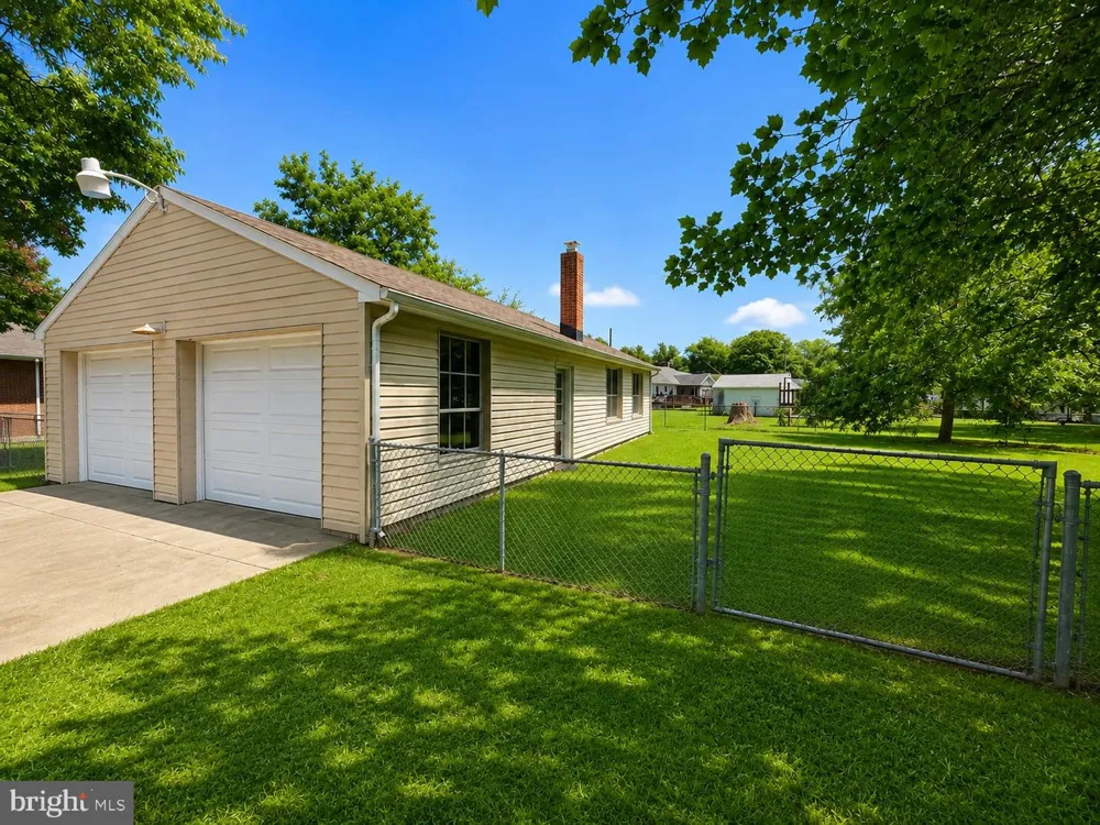 16 BUENA VISTA AVENUE Cambridge, MD 21613