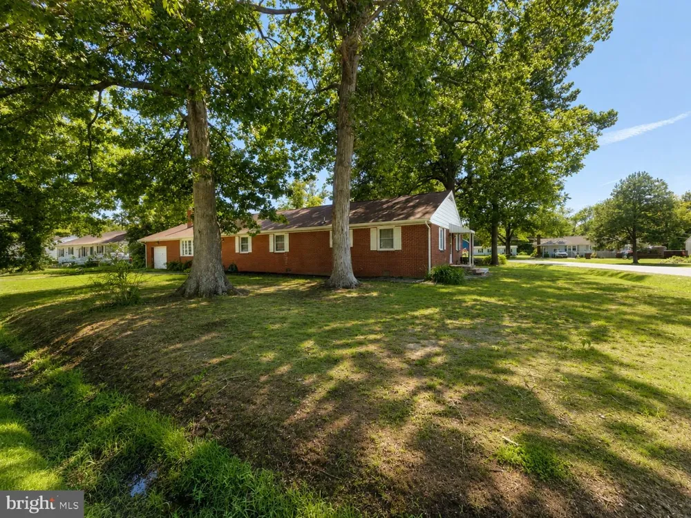 16 BUENA VISTA AVENUE Cambridge, MD 21613