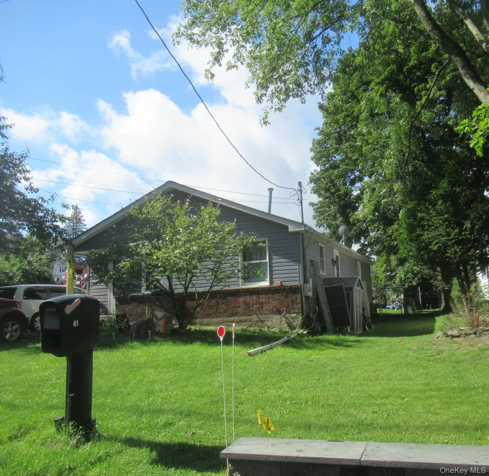 41 Clinton Street Middletown, NY 10940