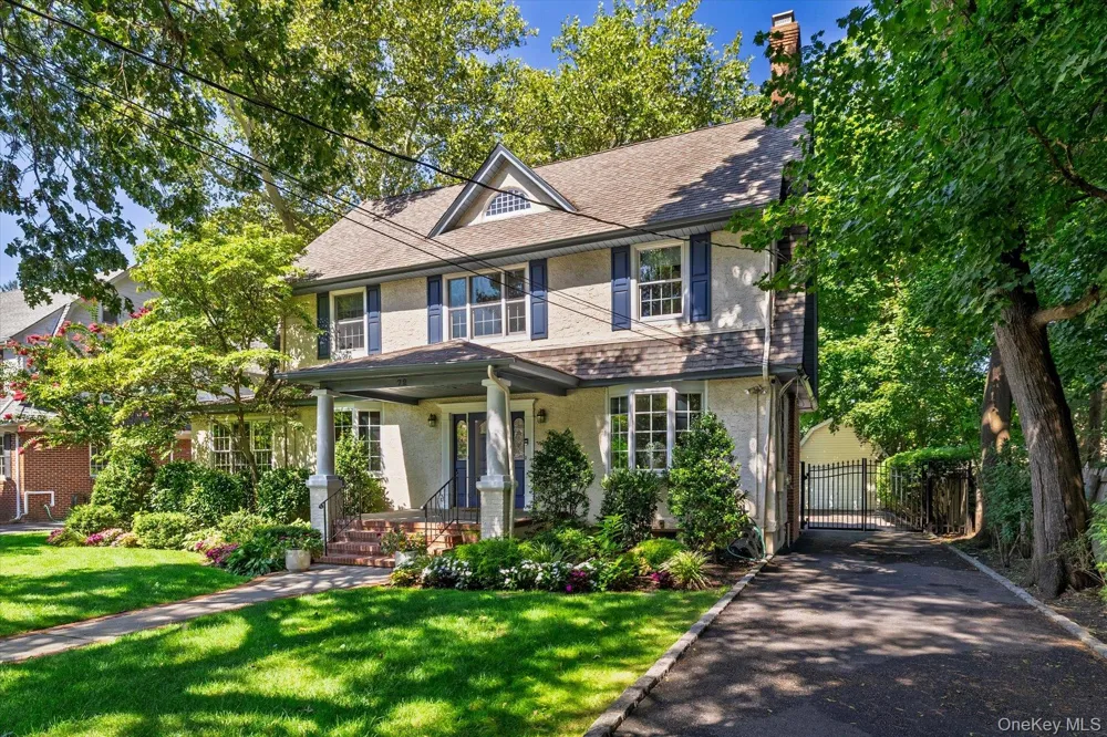 72 Broadway Rockville Centre, NY 11570