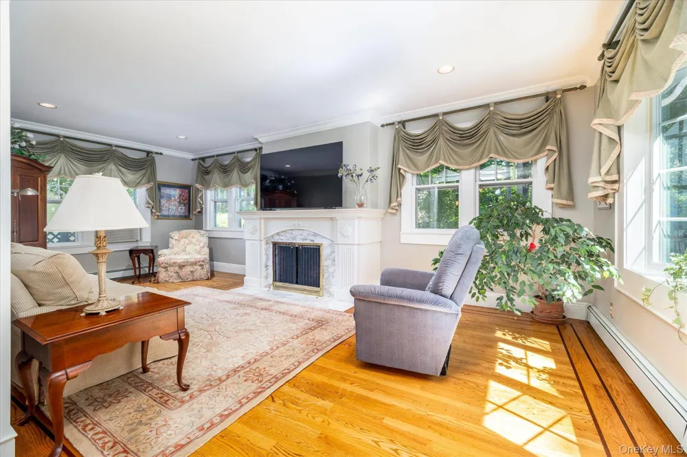72 Broadway Rockville Centre, NY 11570