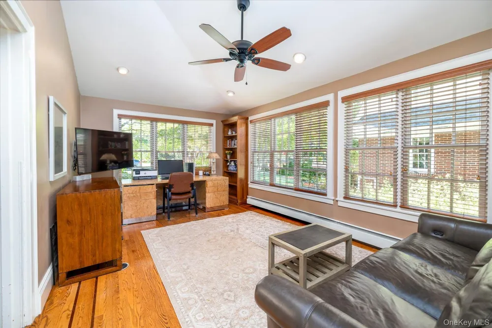 72 Broadway Rockville Centre, NY 11570