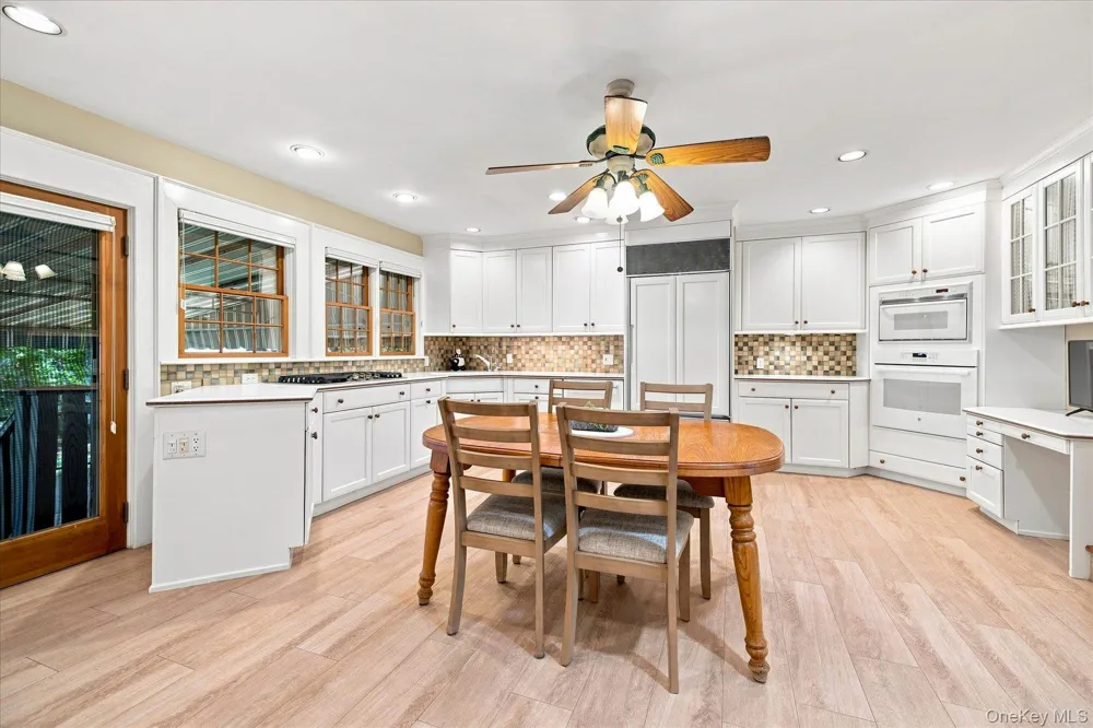 72 Broadway Rockville Centre, NY 11570