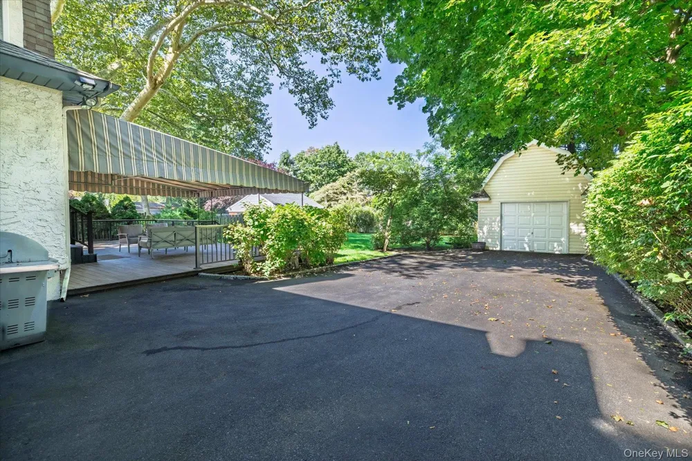 72 Broadway Rockville Centre, NY 11570