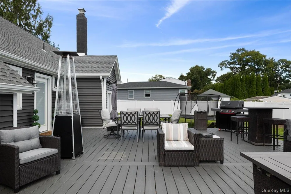 308 McCall Avenue West Islip, NY 11795