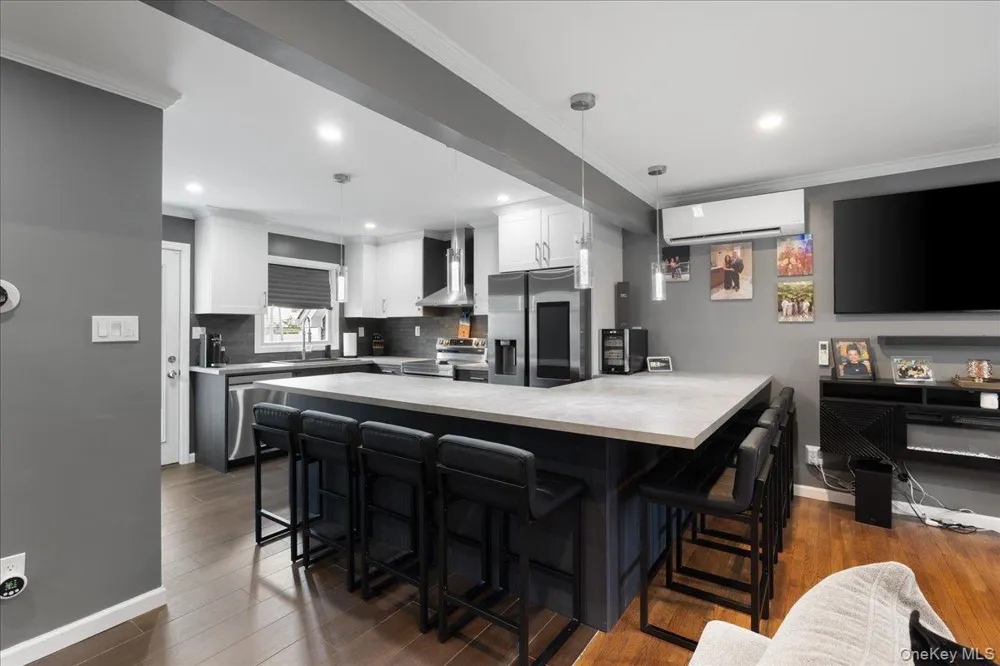 308 McCall Avenue West Islip, NY 11795