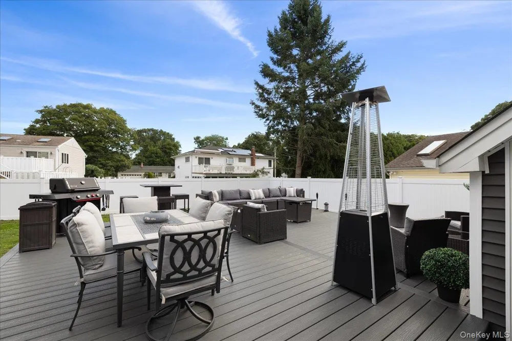 308 McCall Avenue West Islip, NY 11795