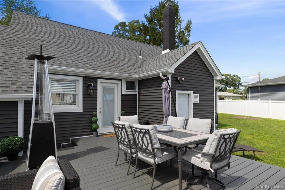 308 McCall Avenue West Islip, NY 11795