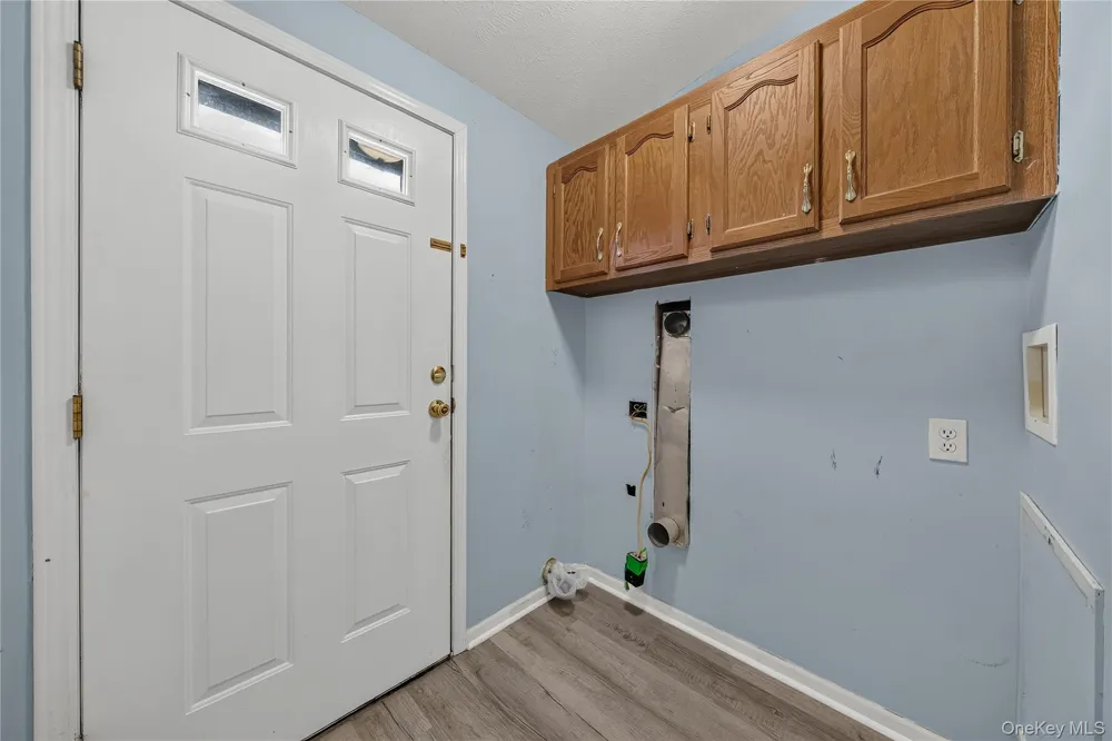 43 Palm Dr Bloomingburg, NY 12721