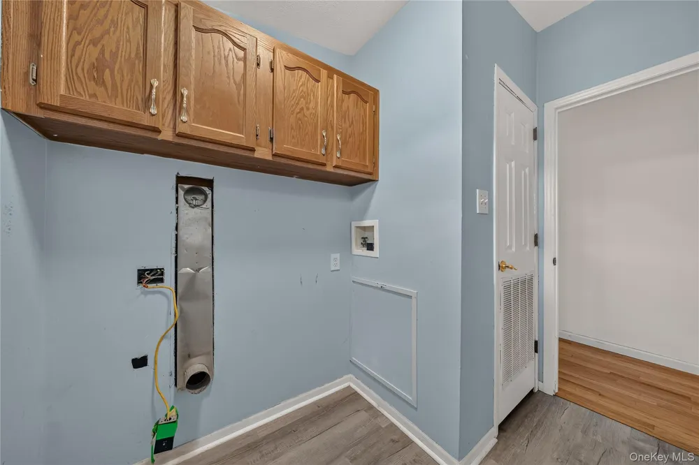 43 Palm Dr Bloomingburg, NY 12721