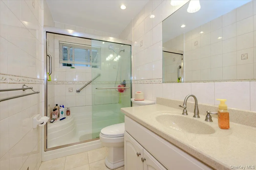 694 Pease Lane West Islip, NY 11795