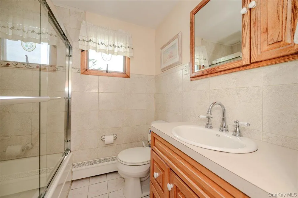 694 Pease Lane West Islip, NY 11795