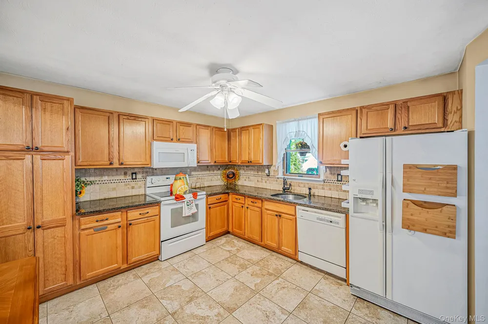 256 Deer Road Ronkonkoma, NY 11779
