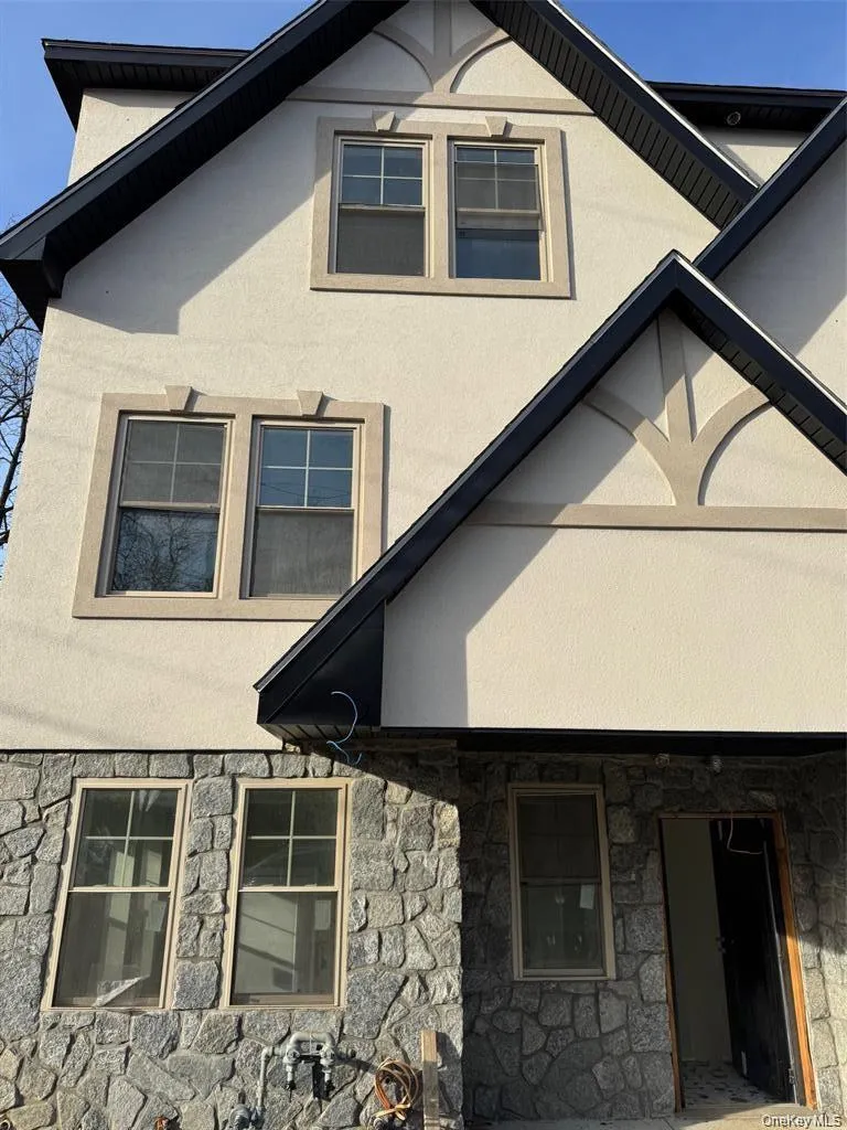 65 W 2nd Street #5 Mount Vernon, NY 10550