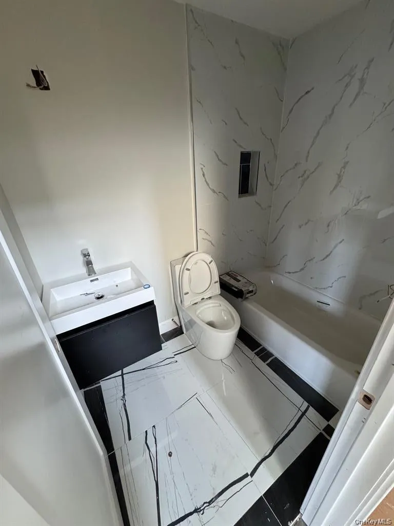 65 W 2nd Street #5 Mount Vernon, NY 10550