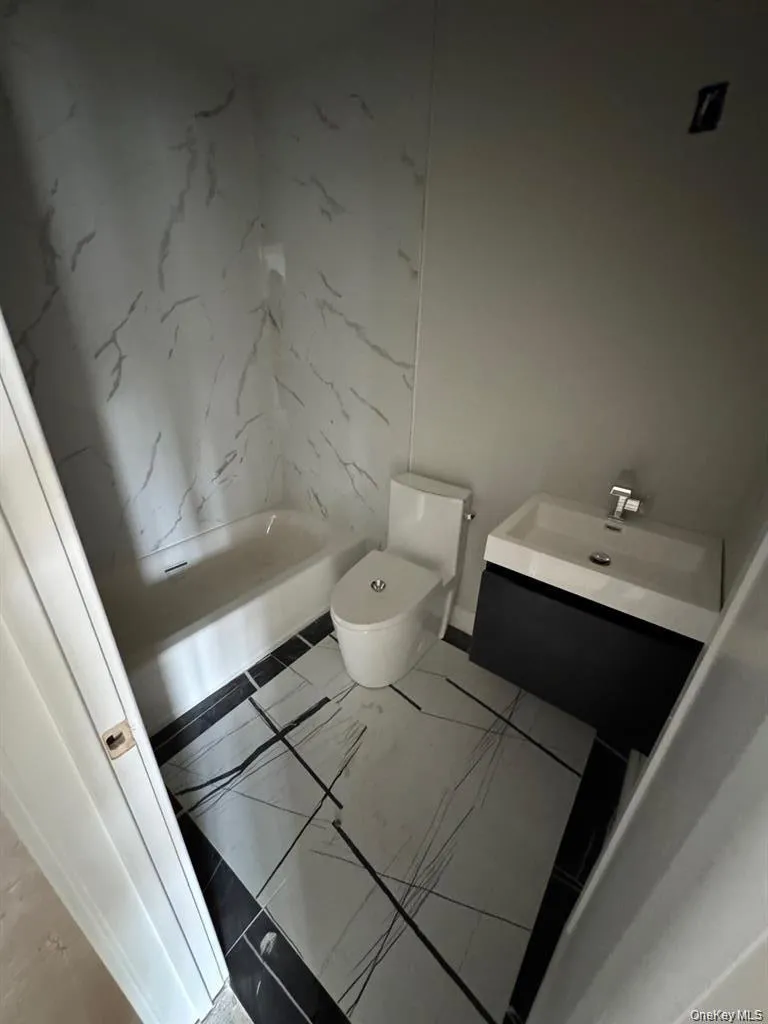 65 W 2nd Street #5 Mount Vernon, NY 10550