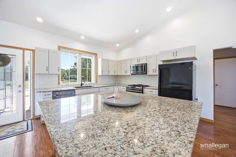 8165 Alpine Avenue NW Sparta, MI 49345