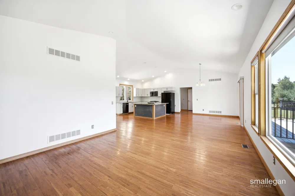 8165 Alpine Avenue NW Sparta, MI 49345