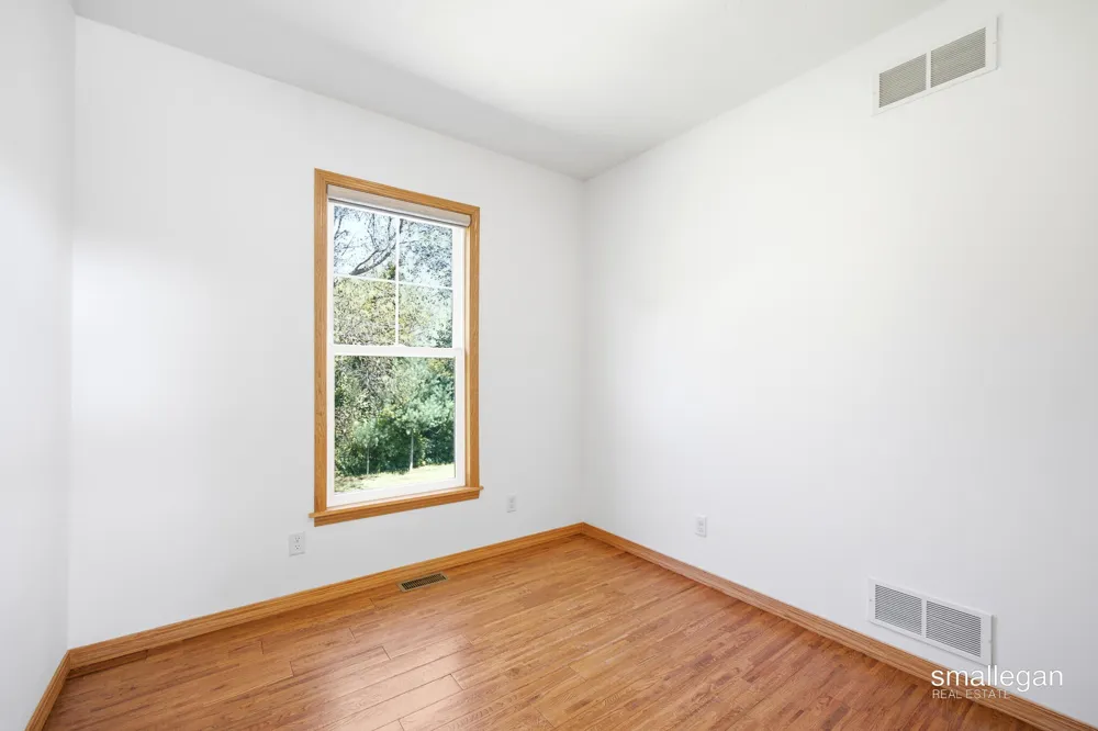 8165 Alpine Avenue NW Sparta, MI 49345