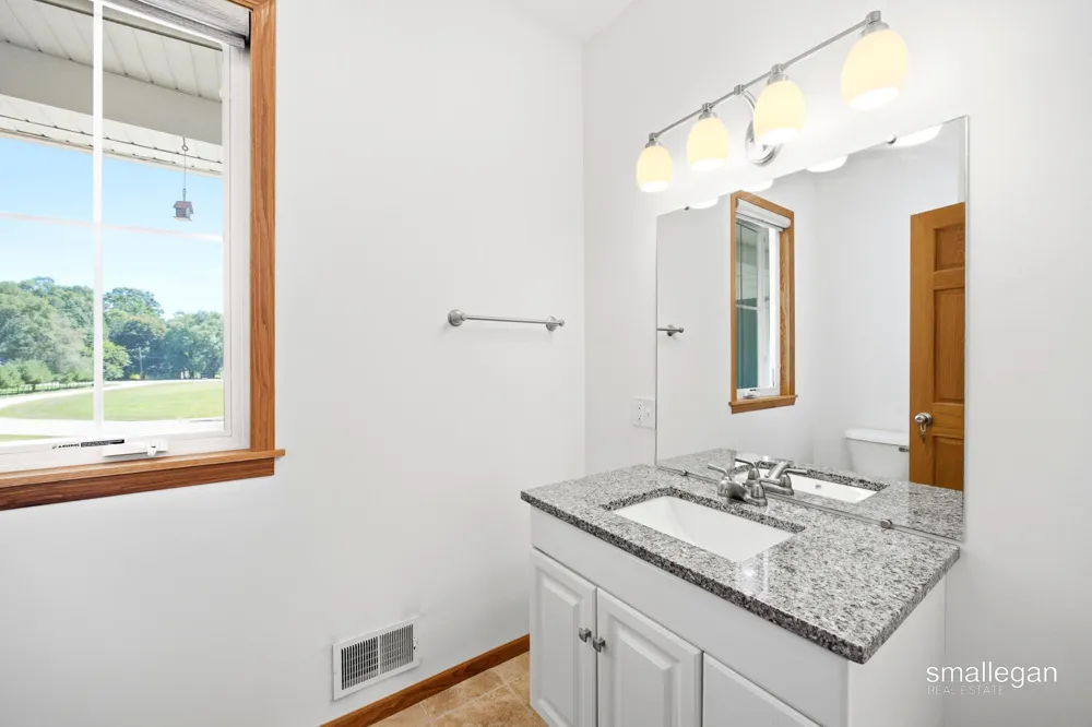 8165 Alpine Avenue NW Sparta, MI 49345