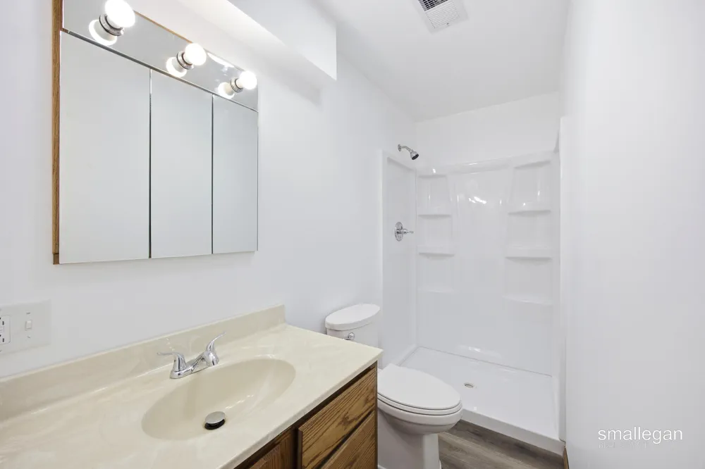 8165 Alpine Avenue NW Sparta, MI 49345