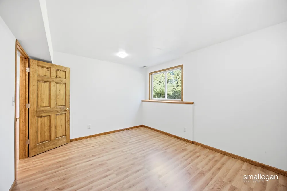8165 Alpine Avenue NW Sparta, MI 49345