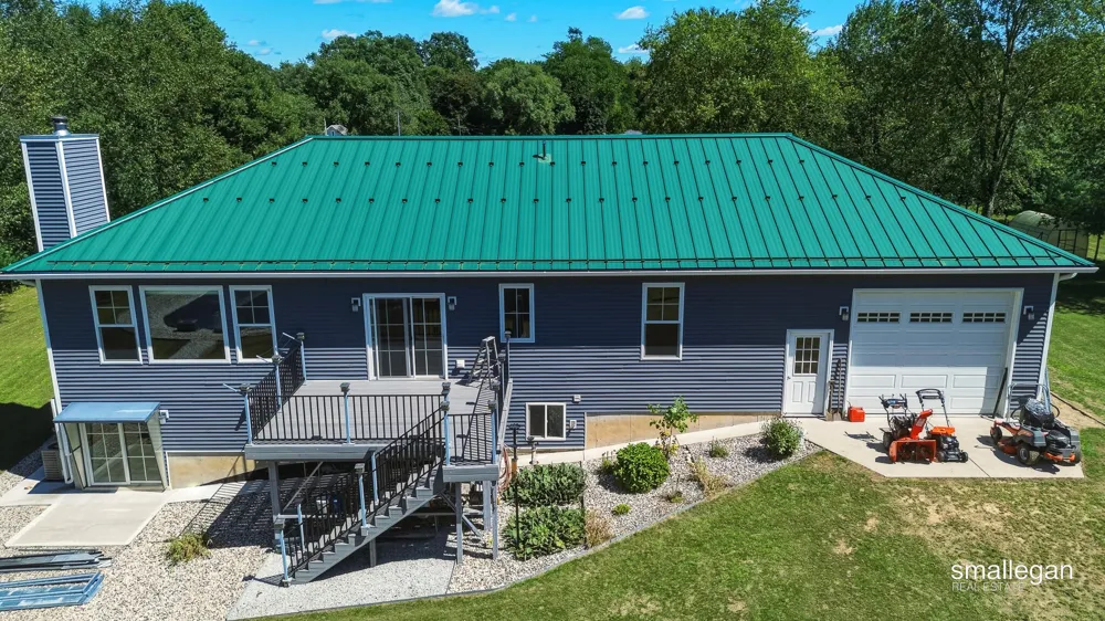 8165 Alpine Avenue NW Sparta, MI 49345