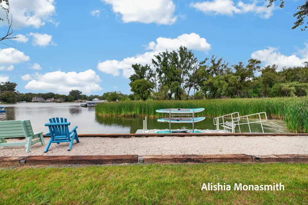 16851 Carlson Street Spring Lake, MI 49456