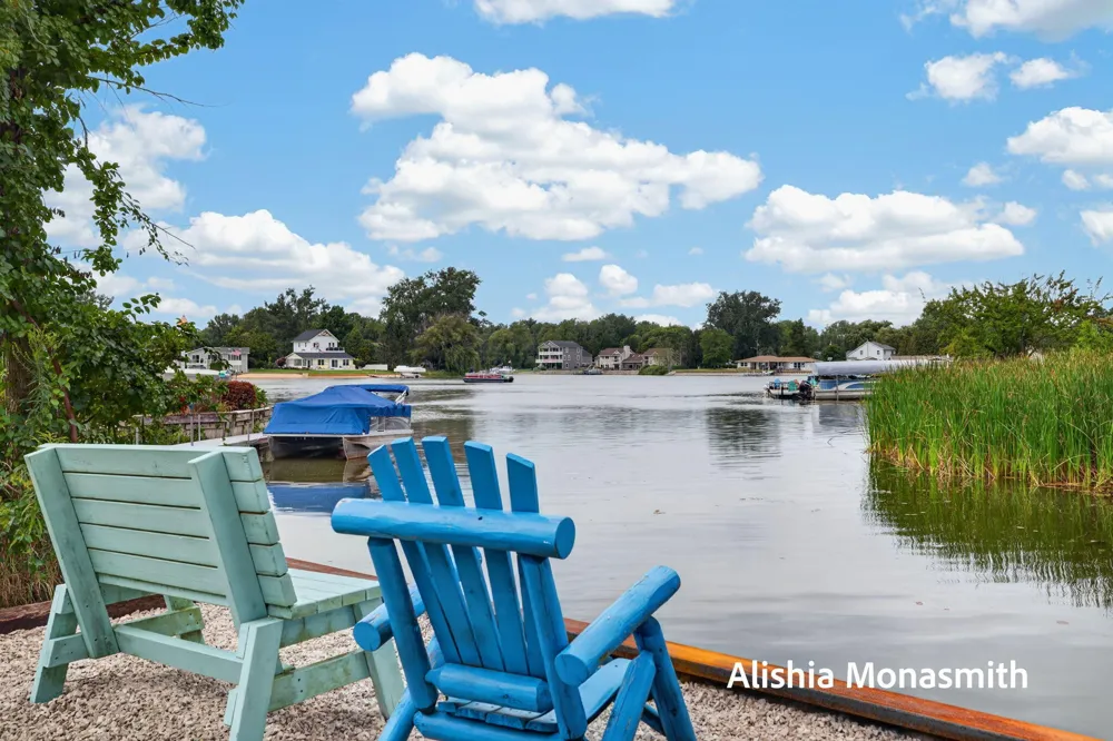 16851 Carlson Street Spring Lake, MI 49456