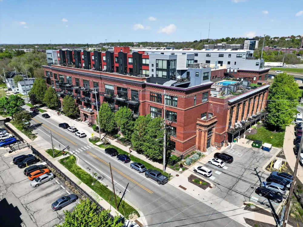 600 Broadway Avenue NW #211 Grand Rapids, MI 49504