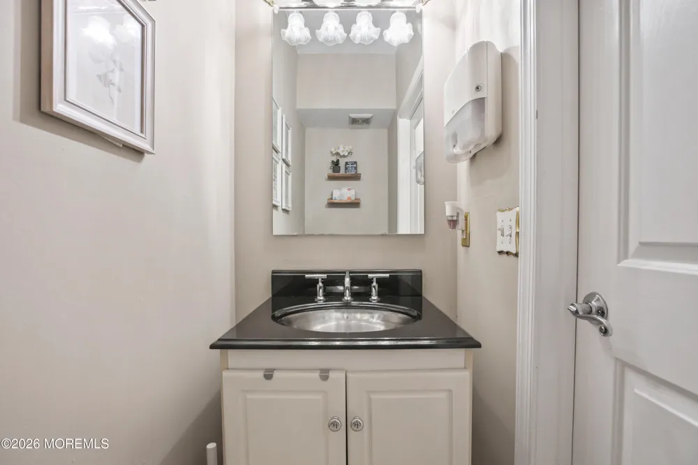 53 Cheyenne Street Tinton Falls, NJ 07712