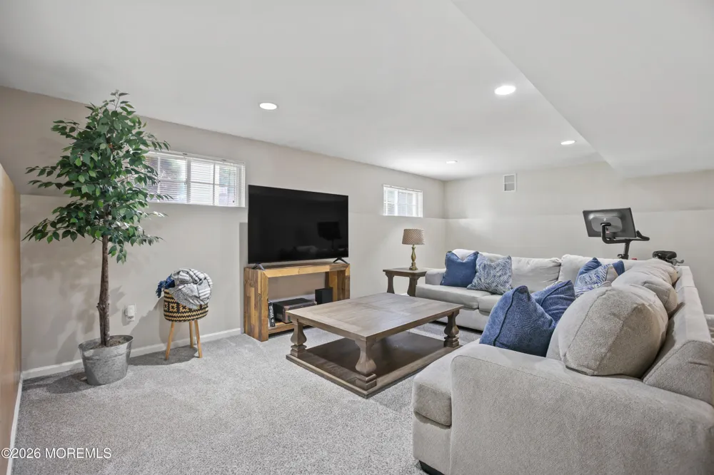 53 Cheyenne Street Tinton Falls, NJ 07712