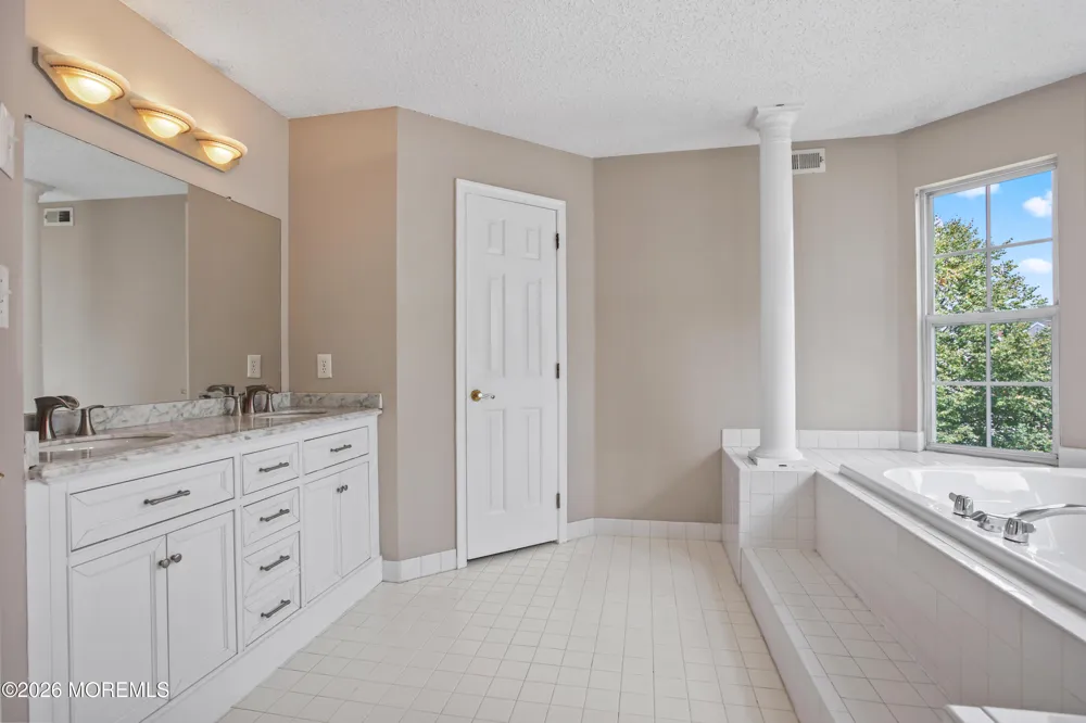 53 Cheyenne Street Tinton Falls, NJ 07712