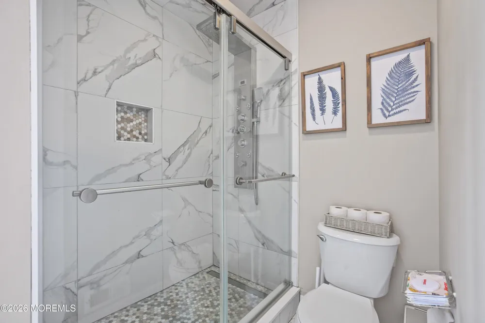 53 Cheyenne Street Tinton Falls, NJ 07712