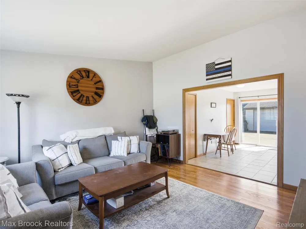 22134 Pleasant Street St Clair Shores City, MI 48080