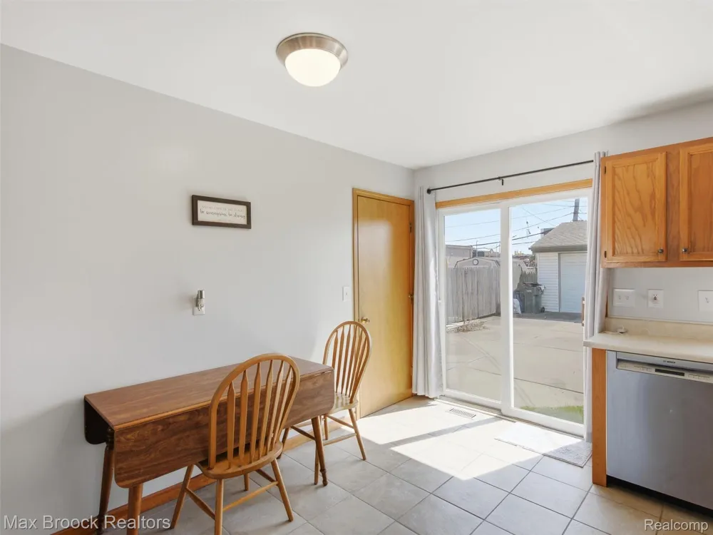 22134 Pleasant Street St Clair Shores City, MI 48080