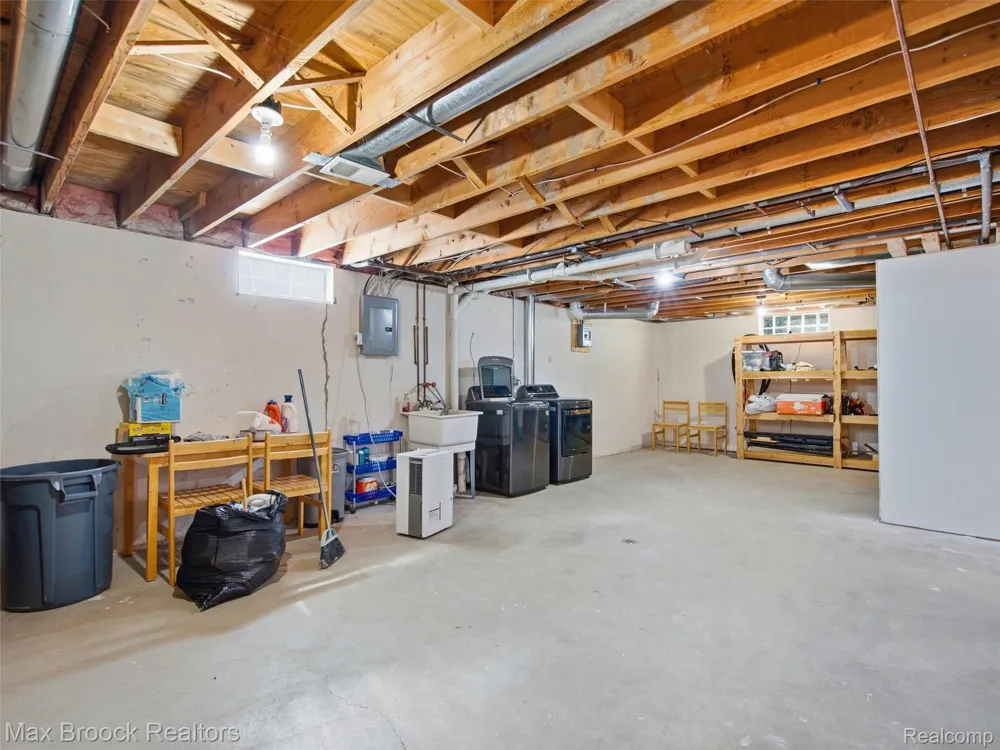 22134 Pleasant Street St Clair Shores City, MI 48080
