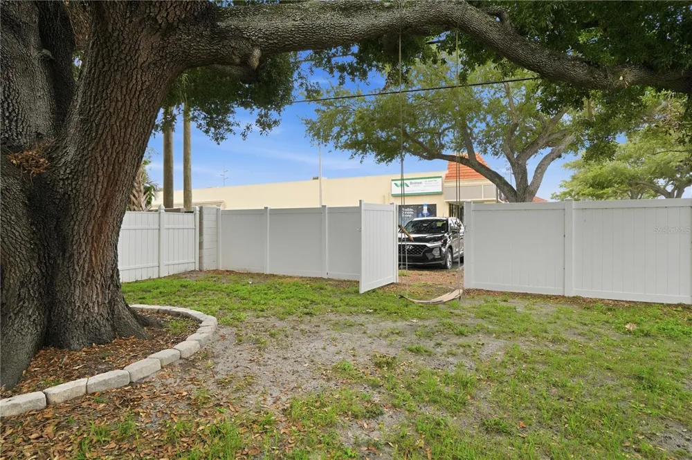 3610 W EUCLID AVENUE Tampa, FL 33629
