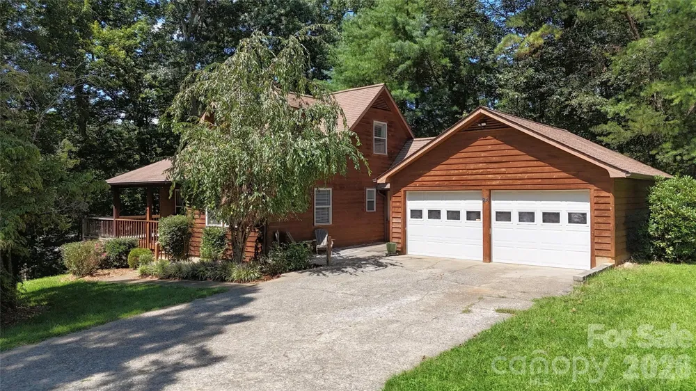 24 Oakwood Road Candler, NC 28715