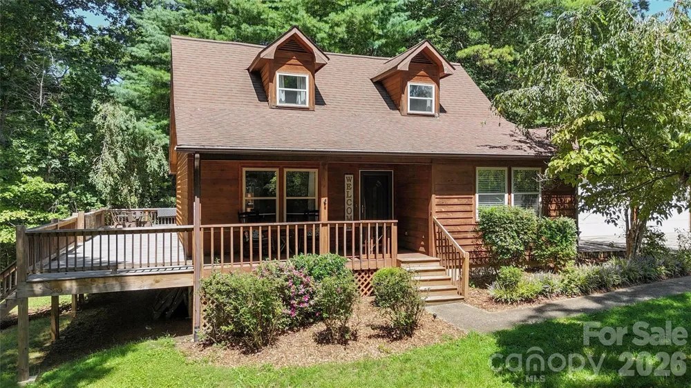 24 Oakwood Road Candler, NC 28715