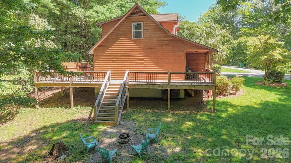 24 Oakwood Road Candler, NC 28715