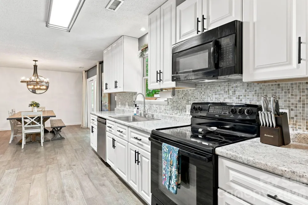 24 Oakwood Road Candler, NC 28715