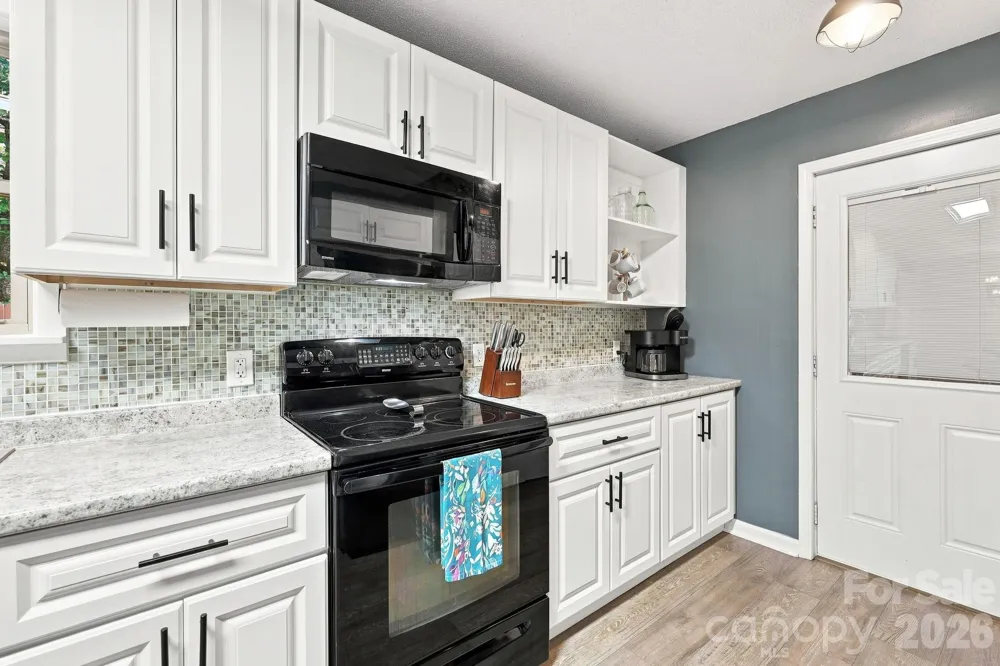 24 Oakwood Road Candler, NC 28715