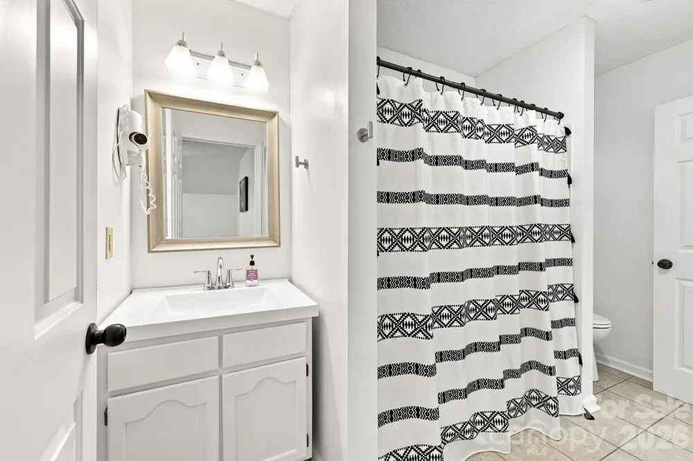 24 Oakwood Road Candler, NC 28715