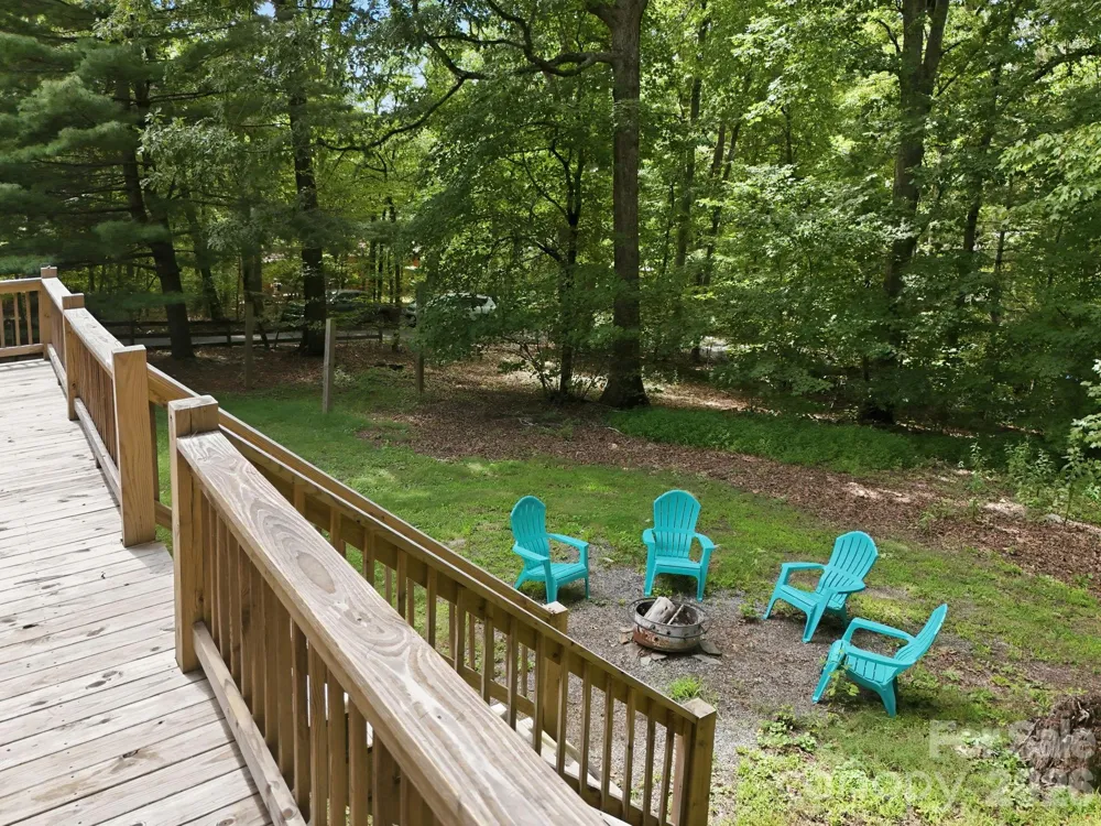 24 Oakwood Road Candler, NC 28715