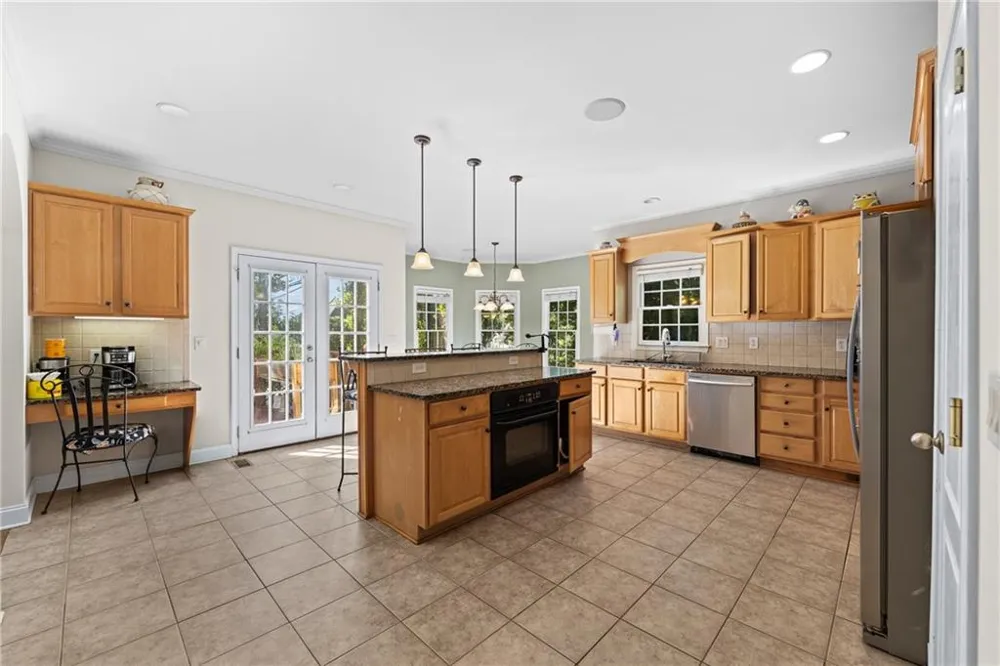 2563 Bogan Bridge Circle Buford, GA 30519
