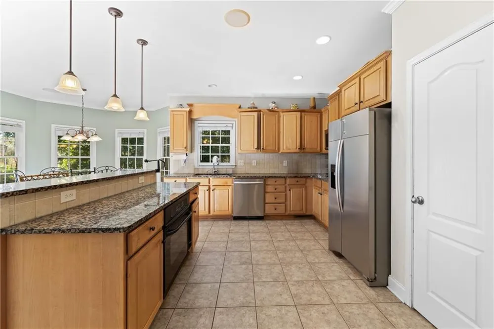 2563 Bogan Bridge Circle Buford, GA 30519