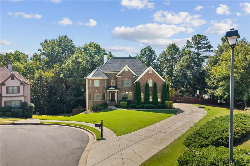 2563 Bogan Bridge Circle Buford, GA 30519