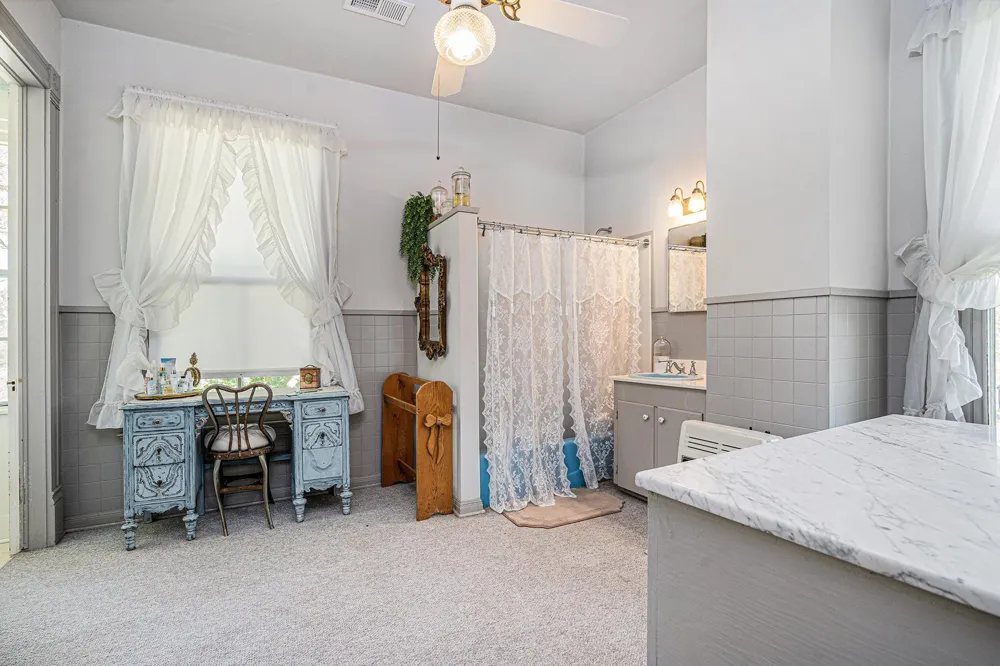 8334 Fm 562 Anahuac, TX 77514